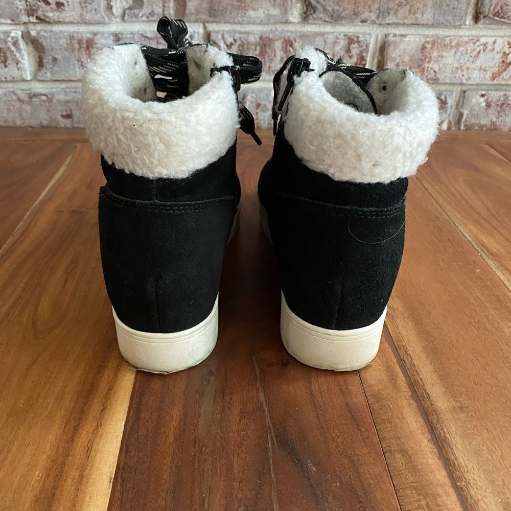 Steve Madden Black Suede High-Top Platform Sneakers with Fur Lining - Picture 5 of 6
